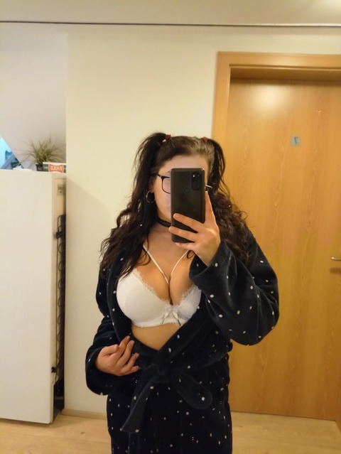 alina_neagoe onlyfans leaked picture 1