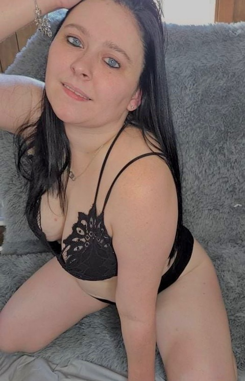 amanda89nc onlyfans leaked picture 1