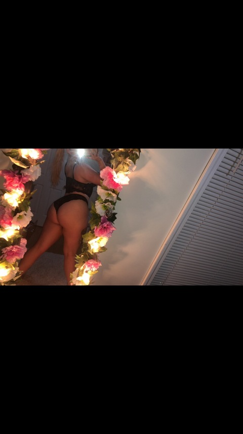 babygirlbabyymae onlyfans leaked picture 1