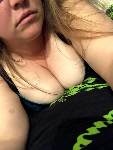 bigtittytightkitty onlyfans leaked picture 1