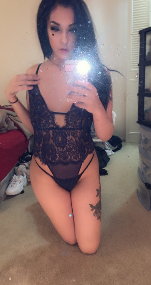 chanel_valentine onlyfans leaked picture 1