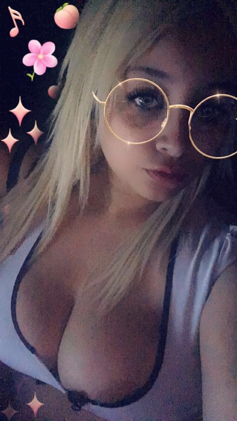 chloewilde90 onlyfans leaked picture 1