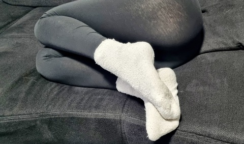 deluxe.feets.booty onlyfans leaked picture 1