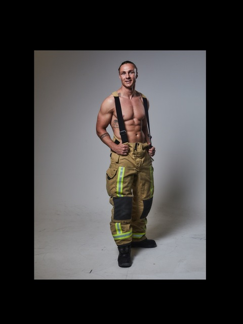 dutchfirefighterry onlyfans leaked picture 1