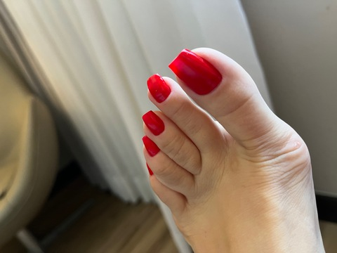 feetbraga onlyfans leaked picture 1