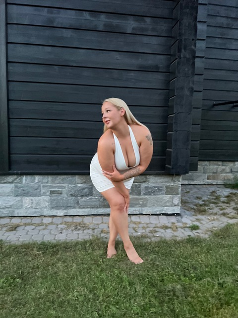 janicakristiina onlyfans leaked picture 1