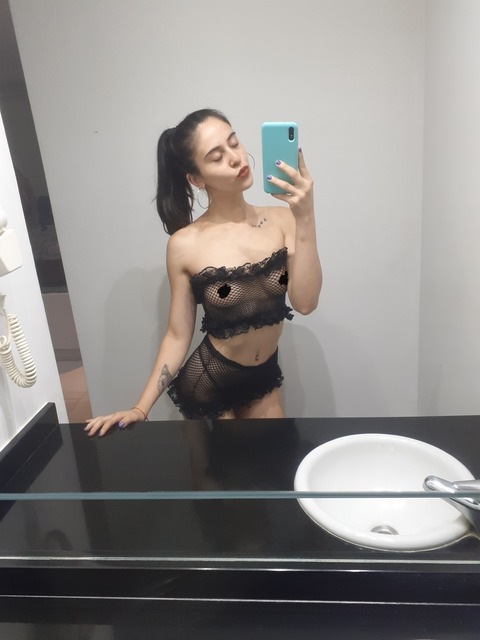 kmilabadgirl onlyfans leaked picture 1