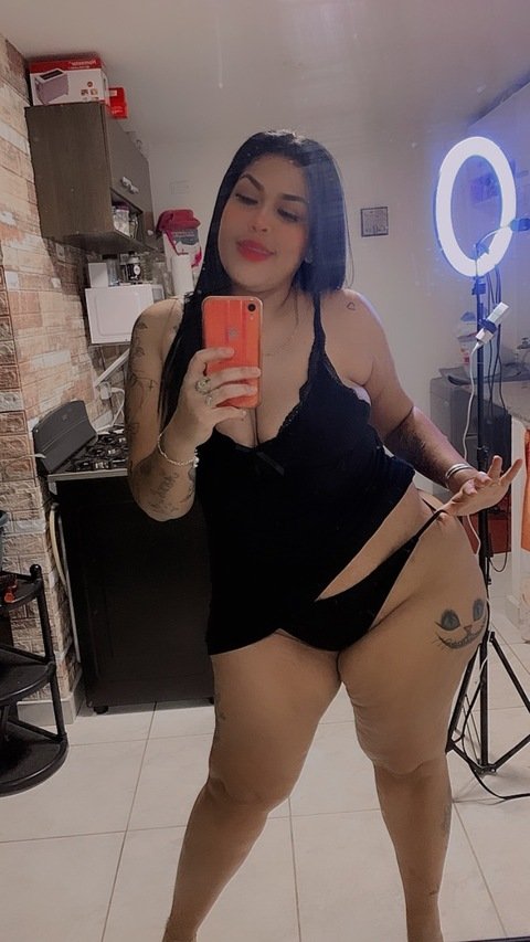 lagrandotapty onlyfans leaked picture 1
