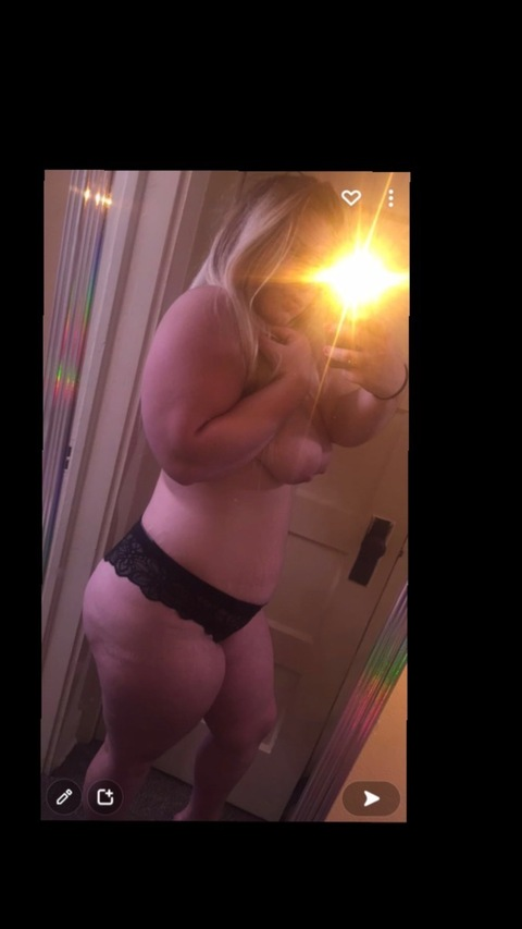 loveemarieee onlyfans leaked picture 1