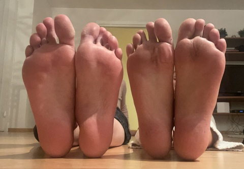 lovefeet321 onlyfans leaked picture 1