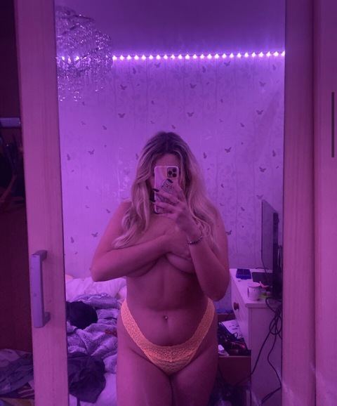 oliviacmx onlyfans leaked picture 1