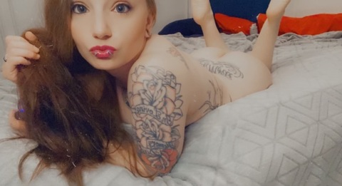 rosiechambers21vip onlyfans leaked picture 1