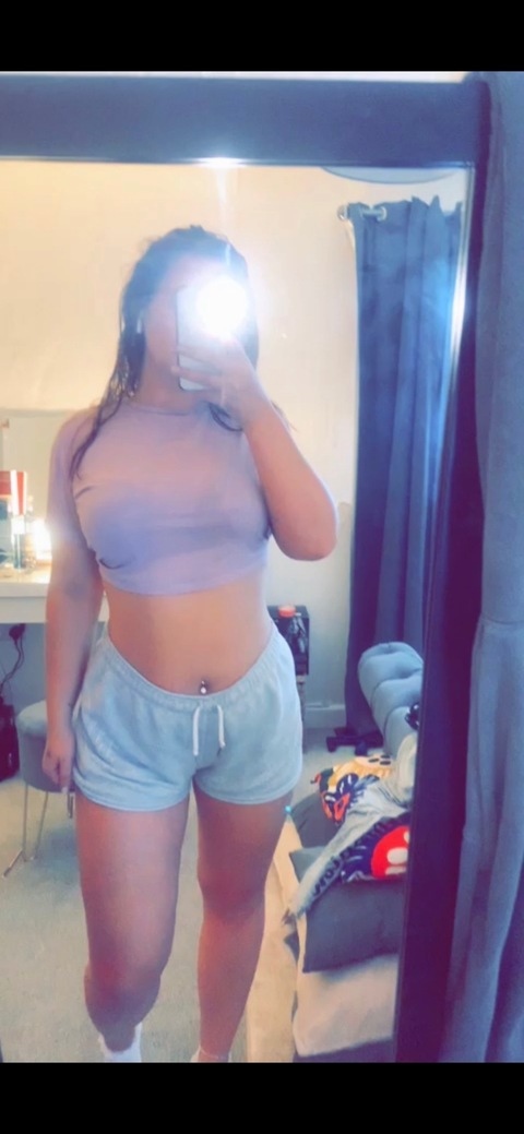 shan-me onlyfans leaked picture 1