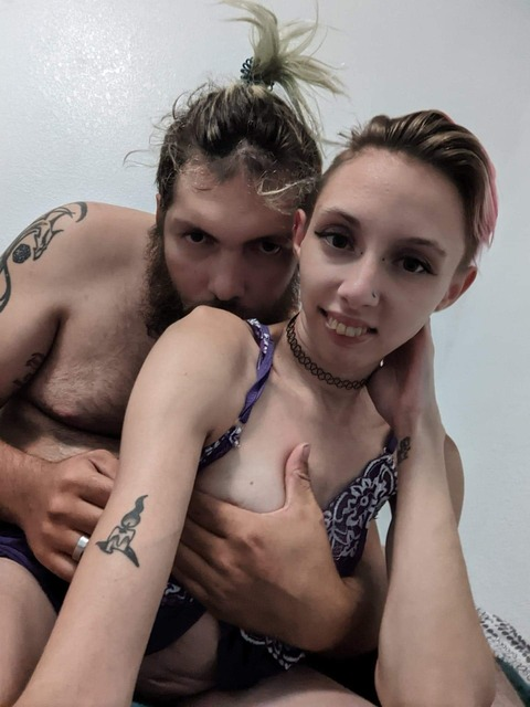 spicygamercouple4 onlyfans leaked picture 1