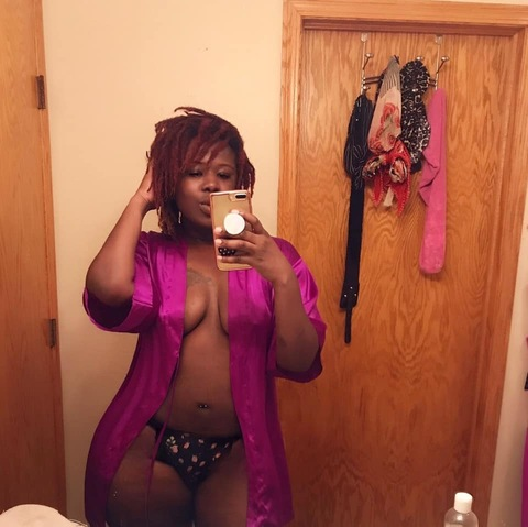 squishybootyq onlyfans leaked picture 1