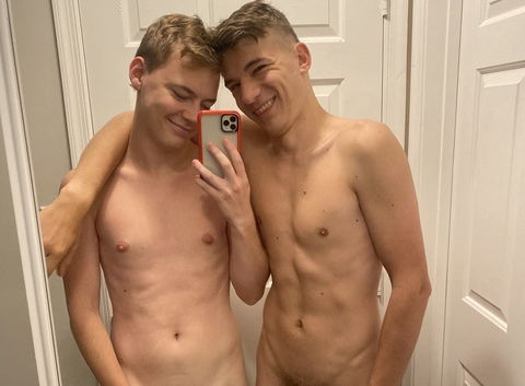 twohungtwinks onlyfans leaked picture 1