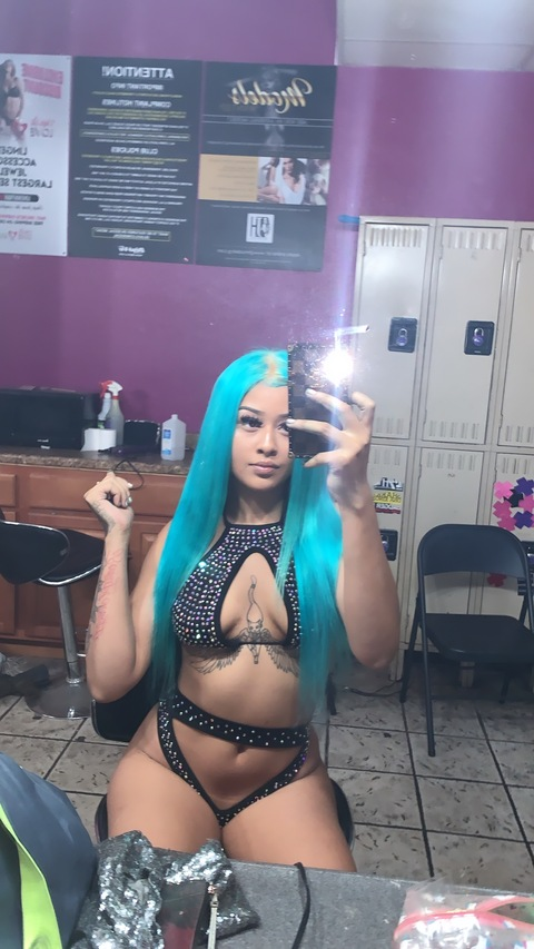 versacedreamzzz onlyfans leaked picture 1